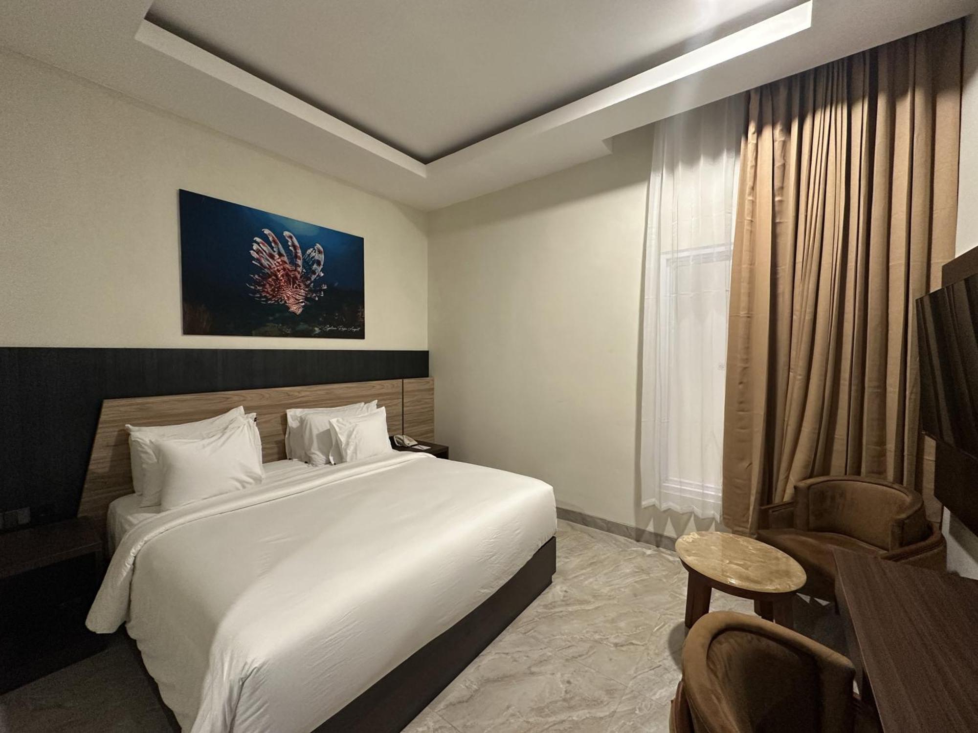 Vega Prime Hotel & Convention Sorong Cameră foto